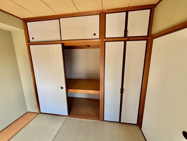 エクラージュB棟の収納