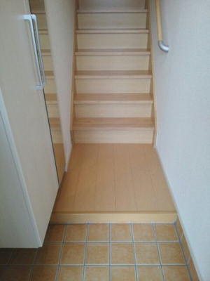 【玄関】 | ラ・フォンテ　Ⅱ | 収納もある玄関です