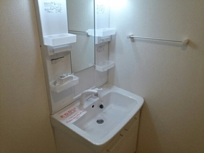 【洗面所】 | ラ・フォンテ　Ⅱ | スペースが確保できる洗面所です