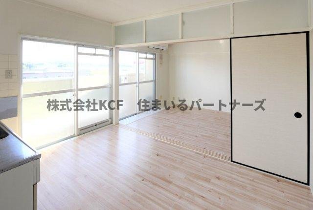 ビレッジハウス下広川一号棟の居間・リビング|おしゃれな居間です