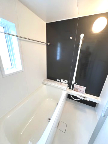 昭島市拝島町3丁目　新築戸建全3棟の浴室|お子様と一緒にバスタイムを楽しめる広々浴室