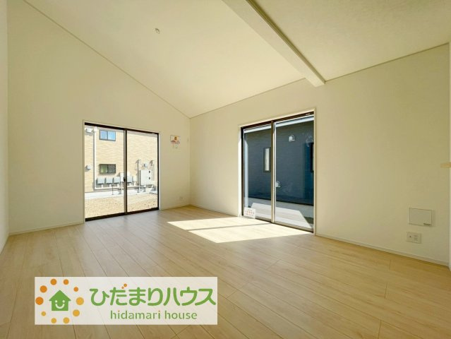 加須市馬内第3　新築一戸建て　03　クレイドルガーデンの居間・リビング