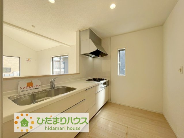 加須市馬内第3　新築一戸建て　03　クレイドルガーデンのキッチン