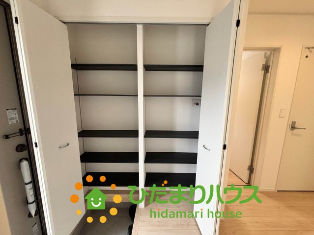 加須市馬内第3　新築一戸建て　03　クレイドルガーデンの収納