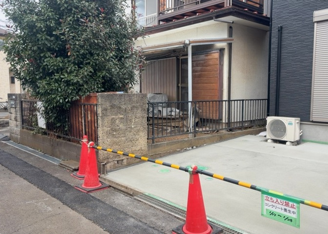 【外観】 | 土地購入を検討されている場合、境界杭がない状態で購入してしまうと境界確定測量をする必要があり、費用がかかります。購入の前に、売主、隣土地所有者立ち合いのもと境界を確定し境界杭を設置するのがベストです。