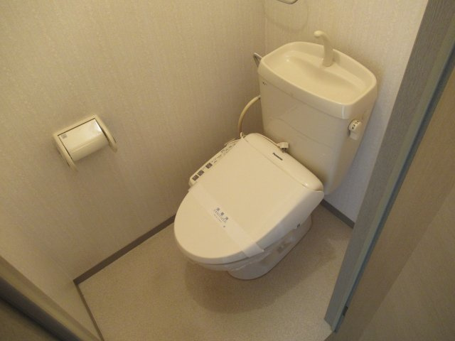 テンアールのトイレ|201号室のサンプル写真となります