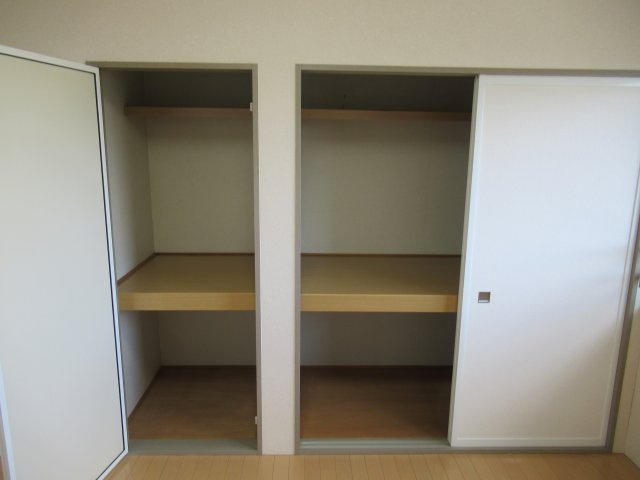 テンアールの収納|201号室のサンプル写真となります