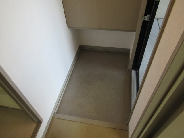 テンアールの玄関|201号室のサンプル写真となります