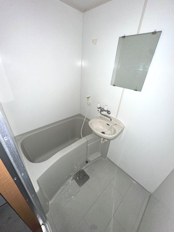 MDI インターフェイス竪町の浴室