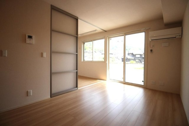 アークの居間・リビング