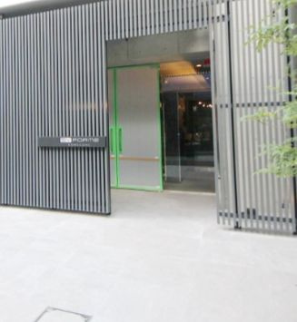 【エントランス】 | SYFORME KOMAGOME | 清潔なエントランスです