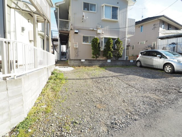 小泉貸家の駐車場