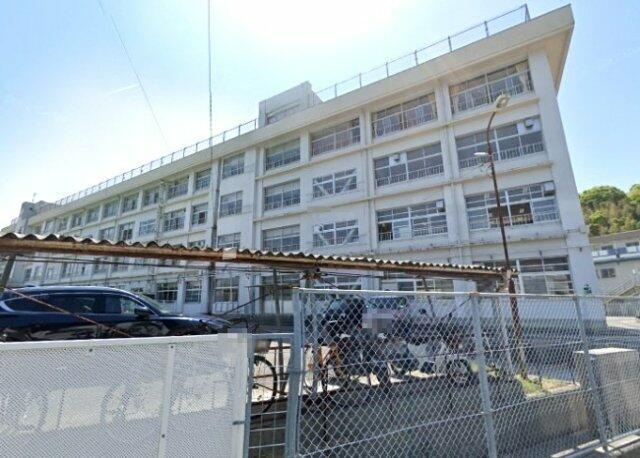ウィンディングハウスの周辺|高知市立潮江南小学校まで530m 