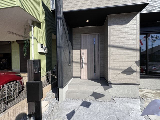 柏市豊住１丁目新築戸建【光ケ丘小学校：5分】のエントランス|エントランス・玄関ポーチ