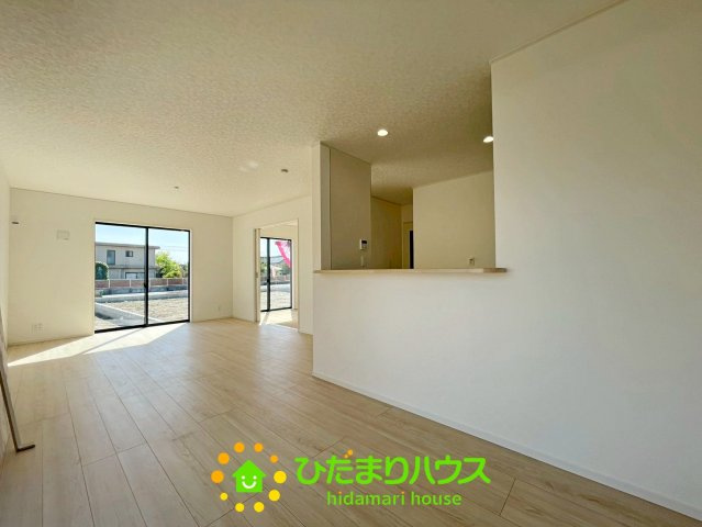 加須市馬内第3　新築一戸建て　04　クレイドルガーデンの居間・リビング