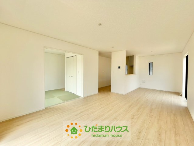 加須市馬内第3　新築一戸建て　04　クレイドルガーデンの居間・リビング