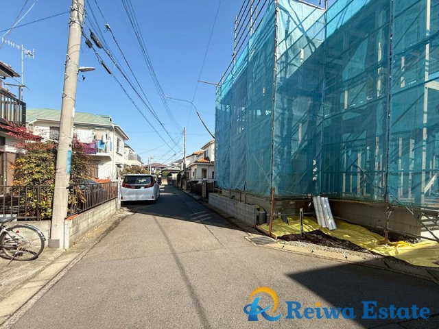 新築戸建　茅ヶ崎市香川3丁目の前面道路含む現地写真