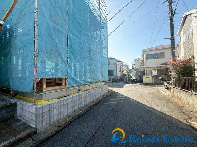 新築戸建　茅ヶ崎市香川3丁目の前面道路含む現地写真