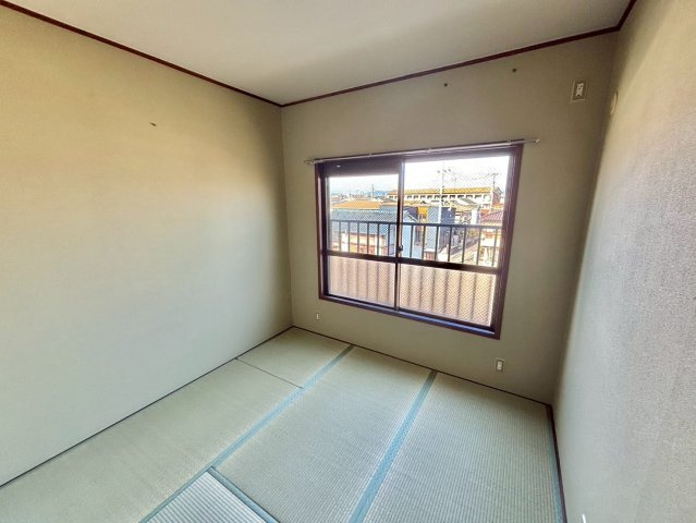 エクラージュA棟の和室