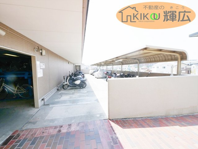 グランプレステージ西明石　4階の駐輪場