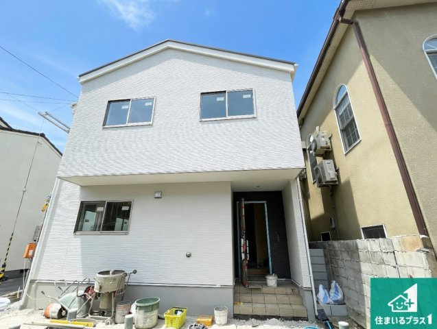 京都市伏見区向島立河原町　第4期　新築一戸建ての外観|周辺は落ち着いた街並みの住宅地！子育てがしやすい住環境です！まだ未完成ですが、現地でしかわからない事もございます。是非一度ご覧ください。