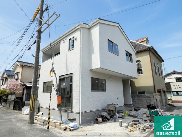 京都市伏見区向島立河原町　第4期　新築一戸建ての外観|周辺は落ち着いた街並みの住宅地！子育てがしやすい住環境です！まだ未完成ですが、現地でしかわからない事もございます。是非一度ご覧ください。