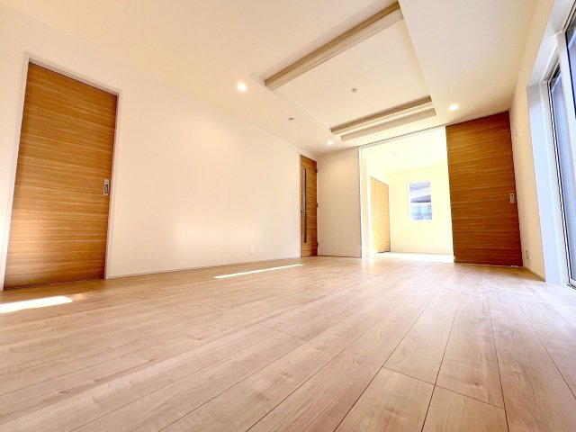 八王子市楢原町　全1棟　新築戸建ての居間・リビング