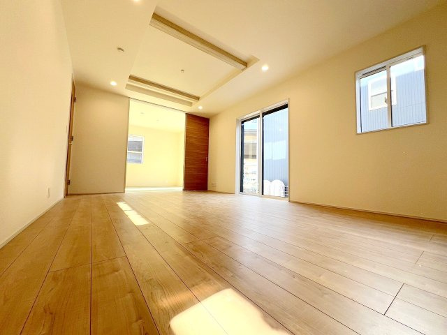 八王子市楢原町　全1棟　新築戸建ての居間・リビング