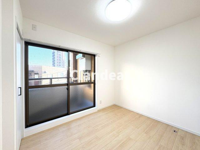 スカイウェイ立石の洋室|ドキドキの新生活も、安心してスタート。ぴったりの住まいを見つけませんか？クランディアが一緒に住まい選びをサポートします‼　まずは、お気軽にお問合せください　＃クランディア