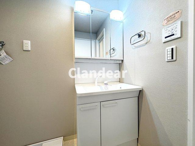 スカイウェイ立石の独立洗面台|ドキドキの新生活も、安心してスタート。ぴったりの住まいを見つけませんか？クランディアが一緒に住まい選びをサポートします‼　まずは、お気軽にお問合せください　＃クランディア