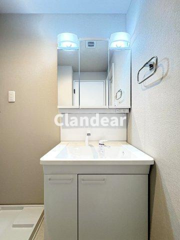 スカイウェイ立石の独立洗面台|ドキドキの新生活も、安心してスタート。ぴったりの住まいを見つけませんか？クランディアが一緒に住まい選びをサポートします‼　まずは、お気軽にお問合せください　＃クランディア