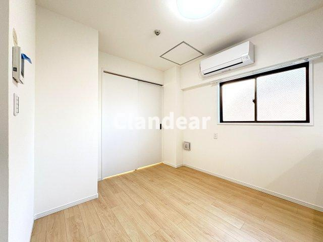 スカイウェイ立石の洋室|ドキドキの新生活も、安心してスタート。ぴったりの住まいを見つけませんか？クランディアが一緒に住まい選びをサポートします‼　まずは、お気軽にお問合せください　＃クランディア