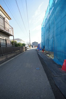 【前面道路含む現地写真】 | 令和８年１月１８日撮影　建築中