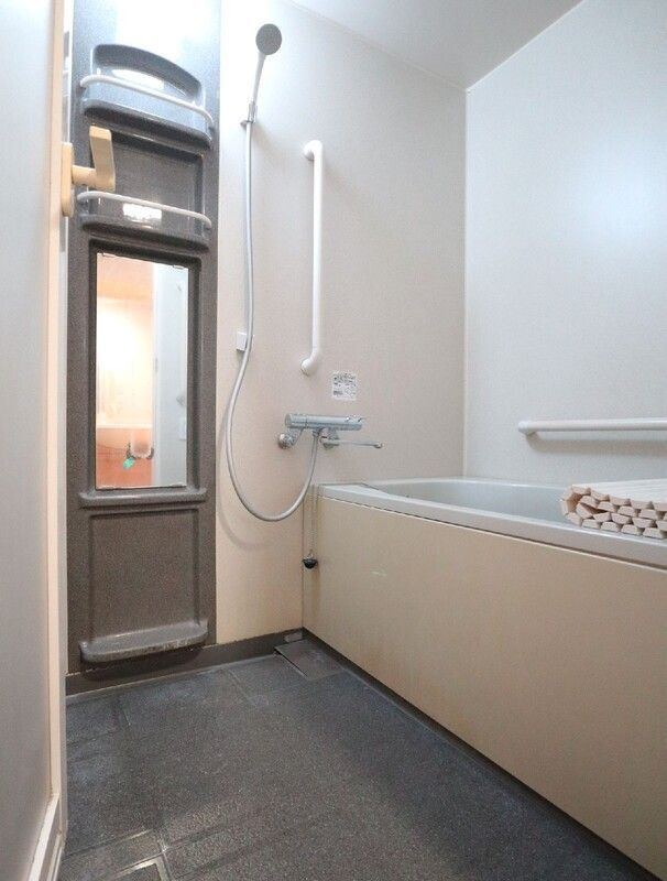 ルーエハイム府中の浴室