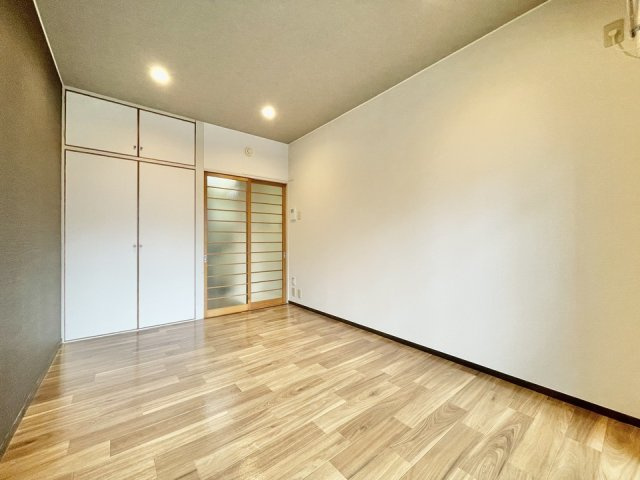 セティル上杉の洋室