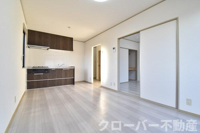 サニーコーポ D棟の居間・リビング|ＤＫ９帖