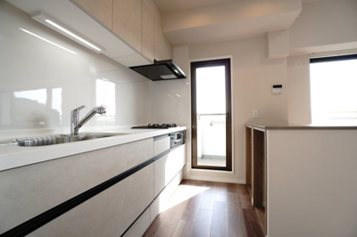 【キッチン】 | 【上質リノベ】コープ野村五日市グリーンスクエア隅の浜 | 室内（2026年3月7日8：30頃）撮影
