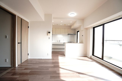 【居間・リビング】 | 【上質リノベ】コープ野村五日市グリーンスクエア隅の浜 | 室内（2026年3月7日8：30頃）撮影