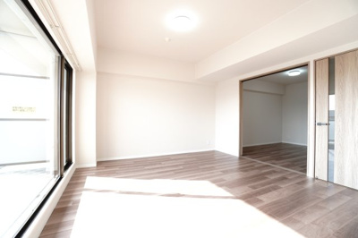 【居間・リビング】 | 【上質リノベ】コープ野村五日市グリーンスクエア隅の浜 | 室内（2026年3月7日8：30頃）撮影