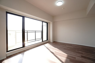 【居間・リビング】 | 【上質リノベ】コープ野村五日市グリーンスクエア隅の浜 | 室内（2026年3月7日8：30頃）撮影