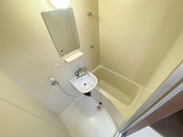 ベストハイツ上新庄の浴室