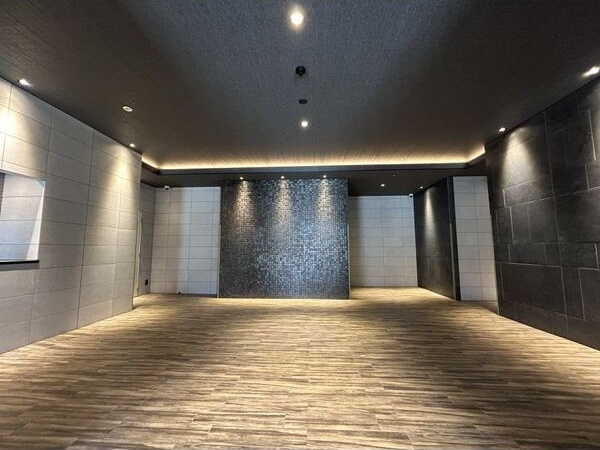 S-RESIDENCE桜本町awesomeのロビー