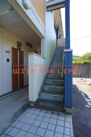 パティオ上津【キャッシュバック対象物件】のエントランス|ゆとりのあるエントランスです