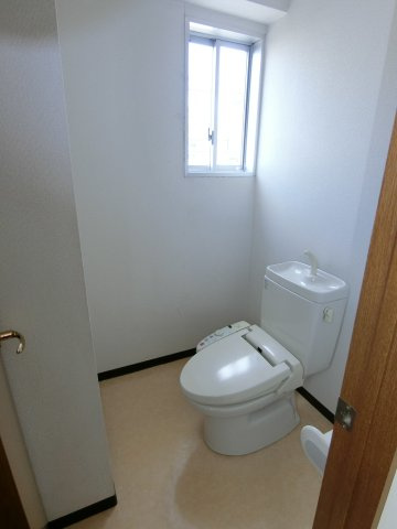 東岡崎藤江ビルのトイレ