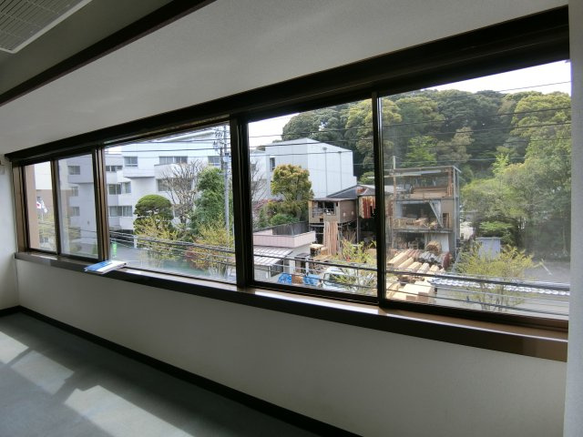 東岡崎藤江ビルの内装