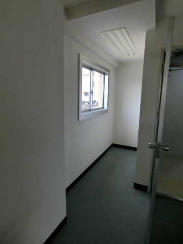 東岡崎藤江ビルの内装