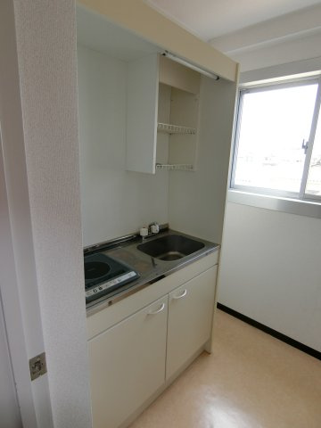 東岡崎藤江ビルのキッチン