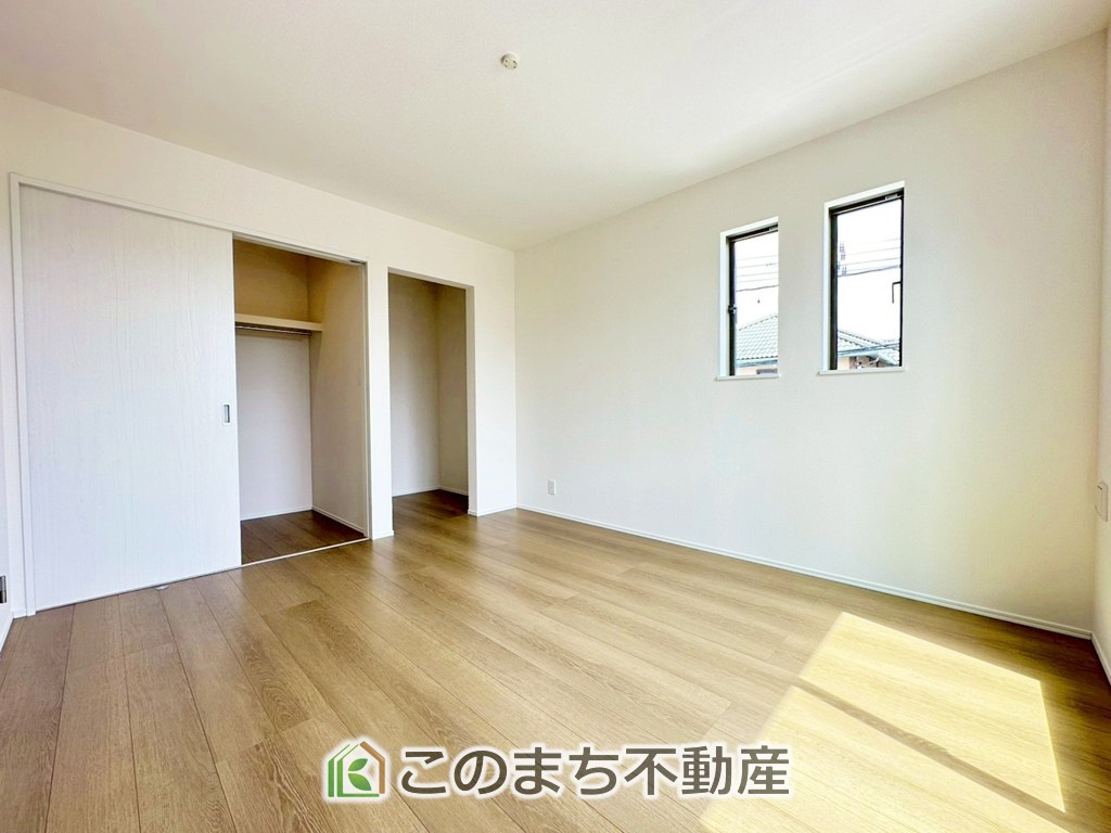 ハートフルタウン宇都宮市白沢町2061番の洋室|洋室はお手入れのしやすいフローリング仕様です。普段はフロアモップなどを使って、簡単にお掃除していただけます◎