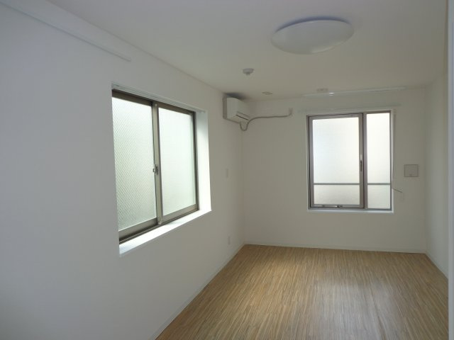 ミレニアス西荻の居間・リビング