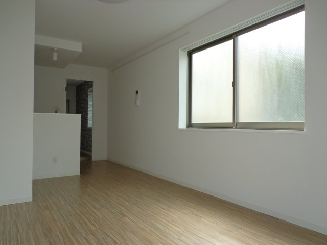 ミレニアス西荻の居間・リビング